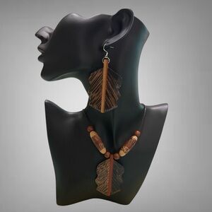 TROPICAL LEAF NECKLACE AND EARRINGS